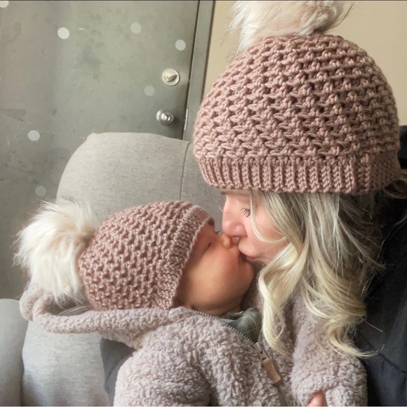 Meet your Posher, Lauren - Picture 2 of 4